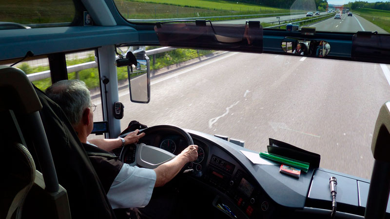 Cómo la Conducción Eficiente Transforma el Transporte por Carretera